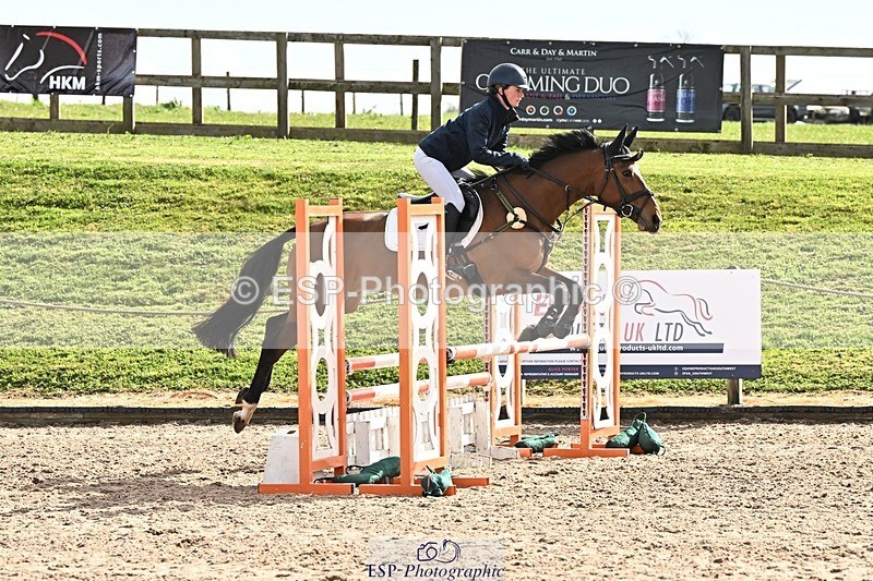 250416-100746-00213 - Cls 1 British Novice and 90cm