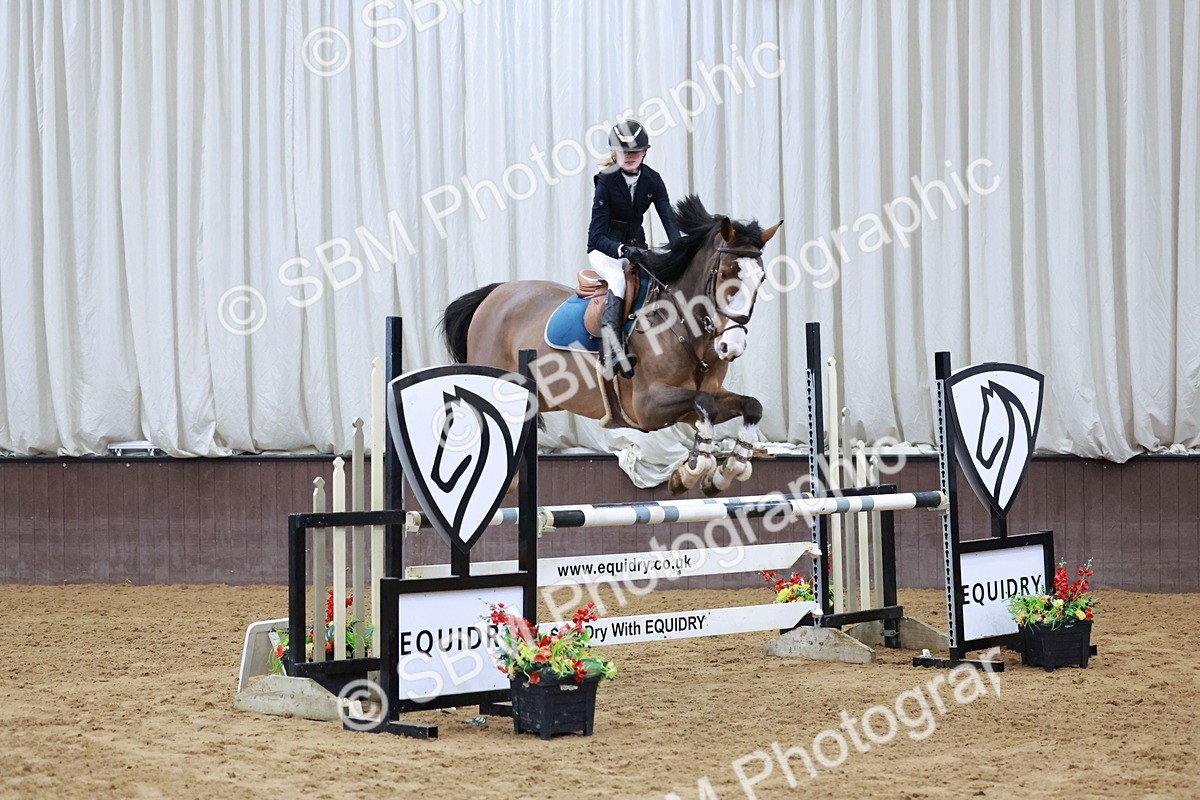 SBM_007749 - Class 24 - Nupafeed Supplements Senior Discovery/ 1m Open