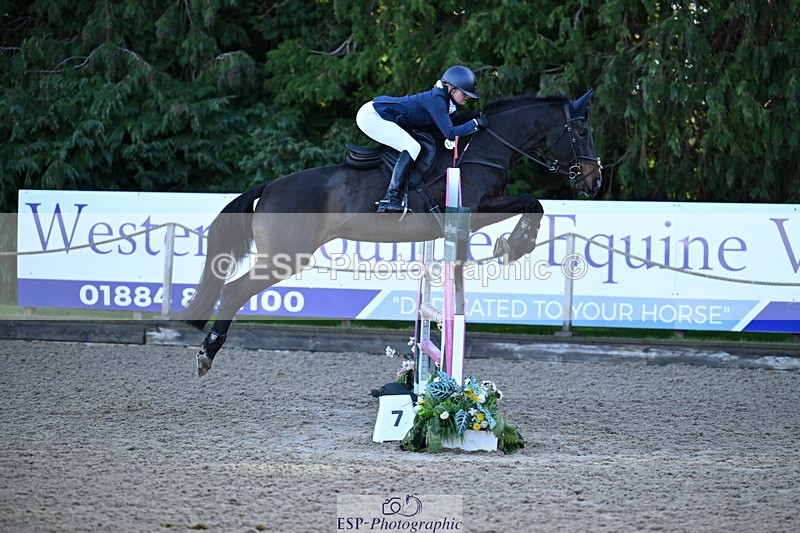 251024A-095902-06305 - B-126-Catherine.Van.Randwyck