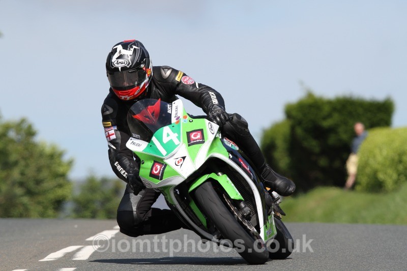 John Barton Kawasaki / Marks Bloom Racing / Wemoto - Bikenation Lightweight TT