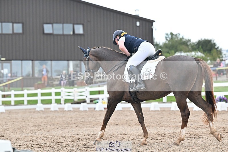 250907-135236-08620 - 006-Verity.PerryVogue