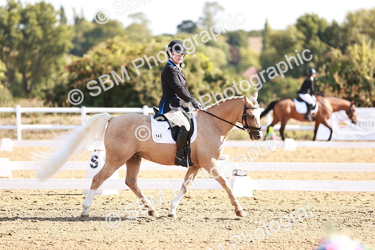 SBM_004352 - Class 12 - Novice 5 - 9.07-10.10