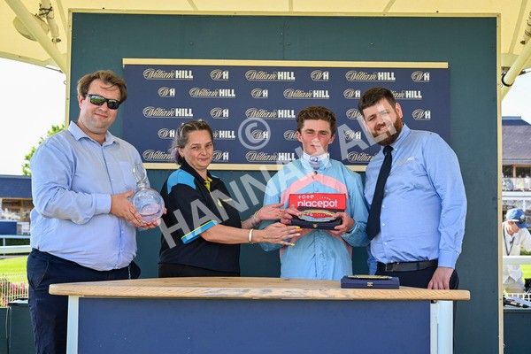 110725-Race 7-Secret Beach-0601 - Race 7 5.40pm William Hill Bet In Running Apprentice Handicap