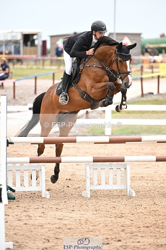 250727-110826-09507 - Cls 32 Discovery and 1m