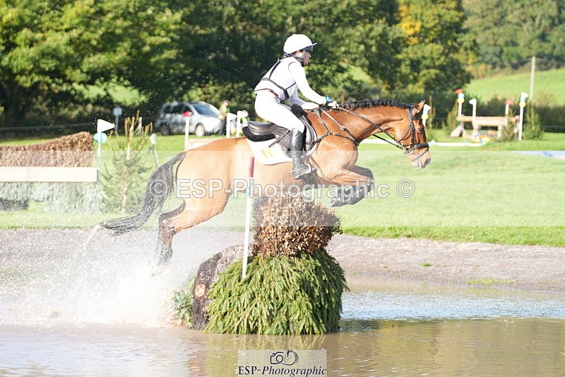 251024A-104659-06923 - A-005-Safia.Woodward