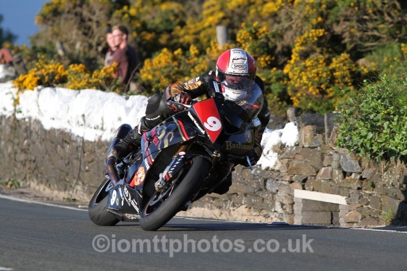 Michael Rutter BMW / Bathams Prize Winning Ales - Monday Practice Solos