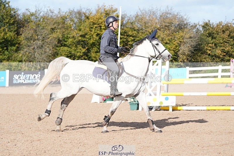 251005-103713-02591 - Cls 22 British Novice and 90cm