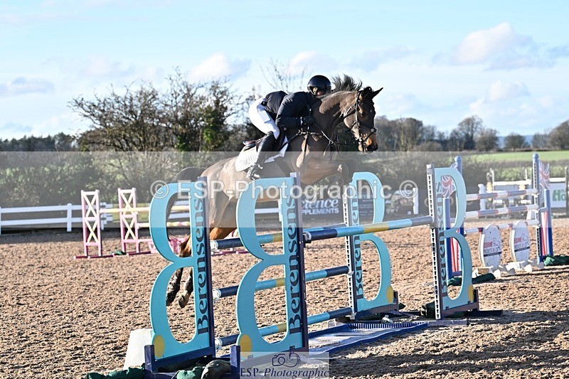 251203-140153-00771 - Cls 5 Foxhunter and 1.20m Open