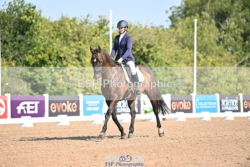 250816-095946-03010 - 096-Louisa.ChattingFirst.Mohican.II