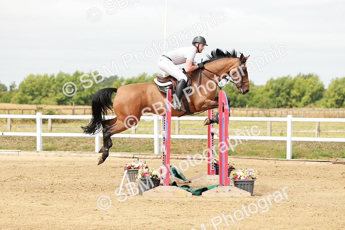 SBM_016900 - Class 20 - Senior Newcomers - 1.10m