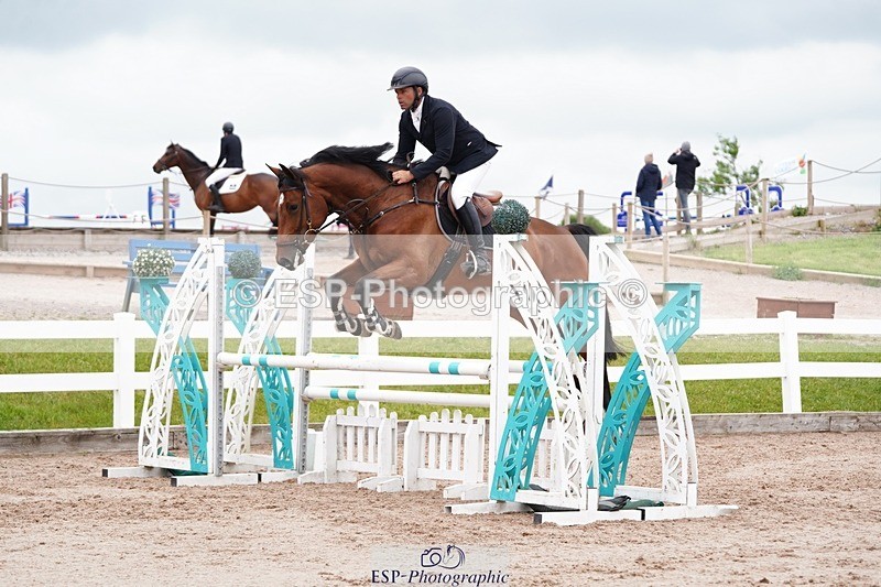 250524-113728-06412 - Cls 21 A&B Snr Disco & 1.00m Open