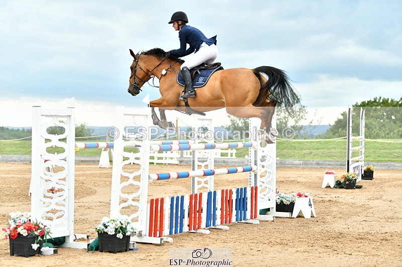 230720A-154434-04013 - Cls 9, 2 Star Big 1.40m Start to break