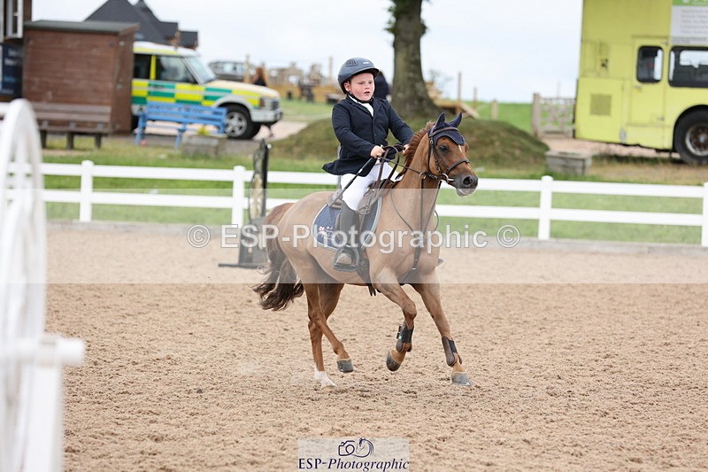 240630A-181758-16370 - Cls 28 Stepping Stones 128cm + 138cm