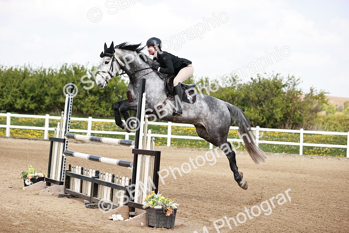  - Class 24 - Senior Newcomers - 1.10m