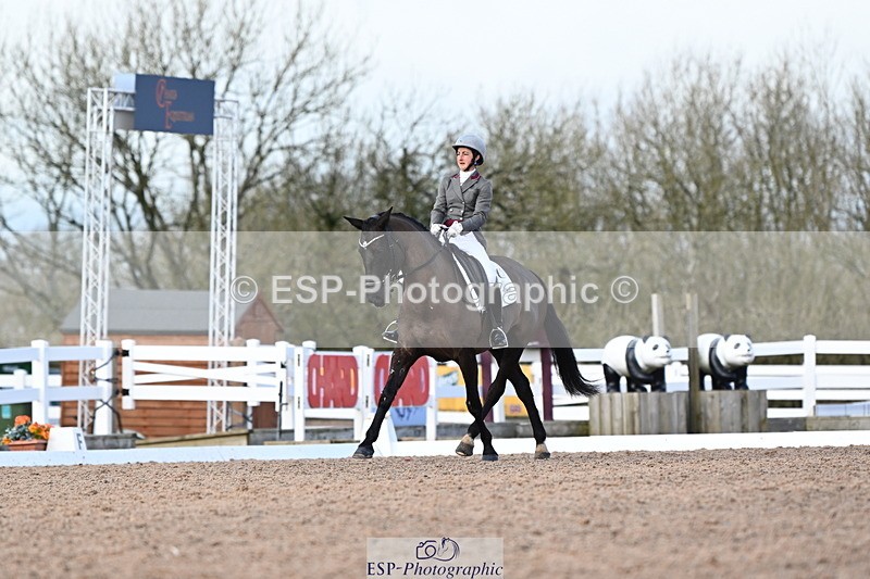 240218A-140101-08534 - 152-Beth.Miller-Lillie.Langtry