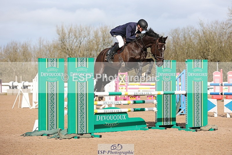 240223A-115740-01016 - Cls 4 Snr 1.05m Open