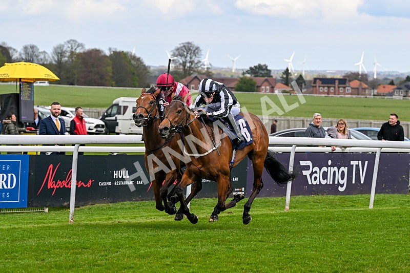 150426-Race 1-Thankfully-4652 - Race 1