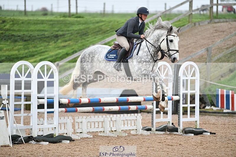 241102A-110415-04175 - SAT Cls 9 British Novice and 90cm Open