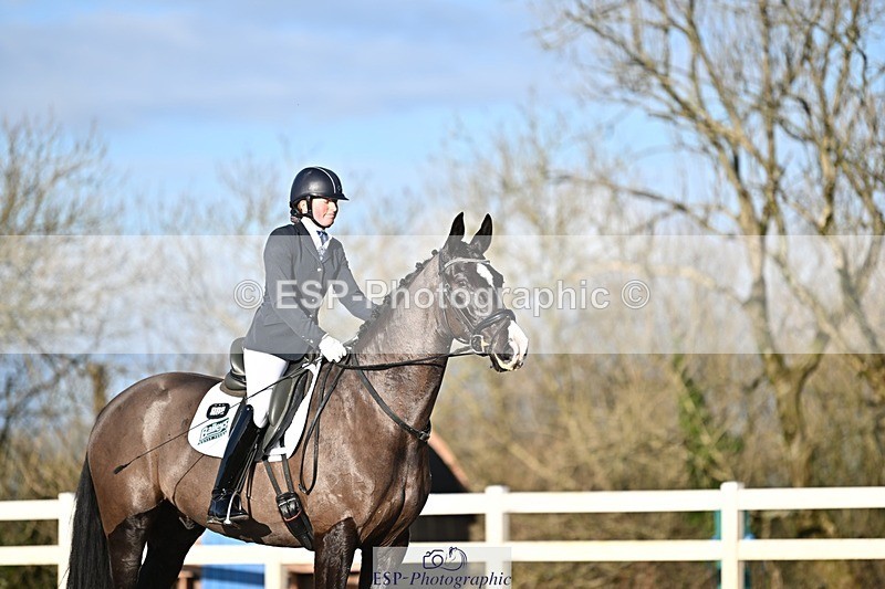 241214-111324-01338 - 144-Natasha.Rumble-Week.Orchard.Leo
