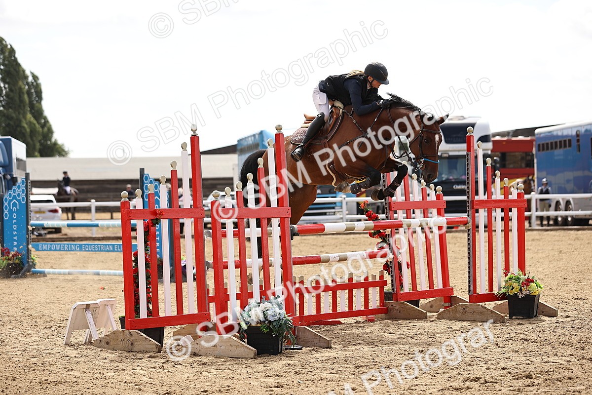 SBM_009709 - Class 8 - Senior Newcomers - 1.10  Open