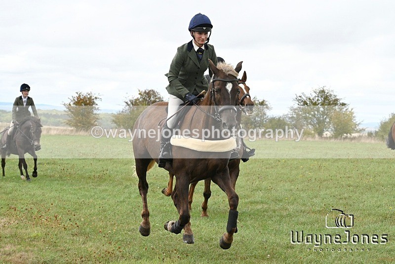 WJ7_1006 - Berks & Bucks Hound Exercise Blewbury 13-09-26