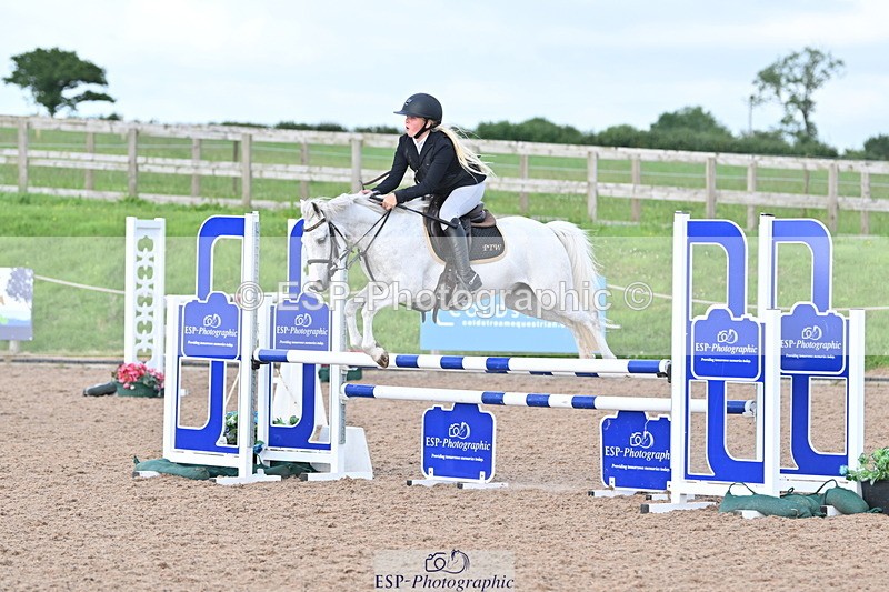 240628A-191142-01880 - Cls 7 Graham Heath 128cm + 138cm