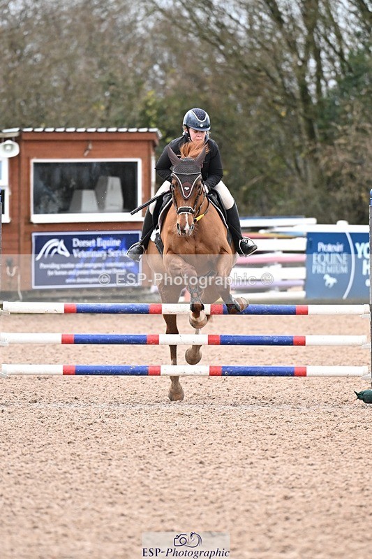 251205-100815-00142 - Cls 2 Snr British Novice and 90cm