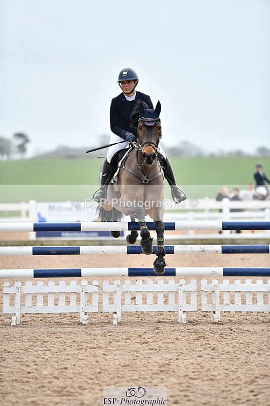 240124A-124721-00540 - Cls 3 Newcomers & 1.10m Open