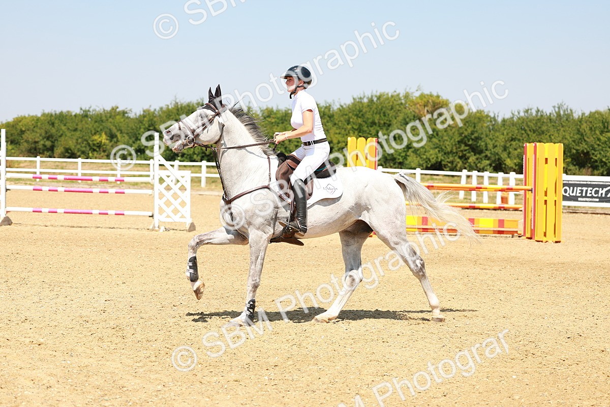 SBM_001599 - Class 4 - Senior Newcomers - 1.10m