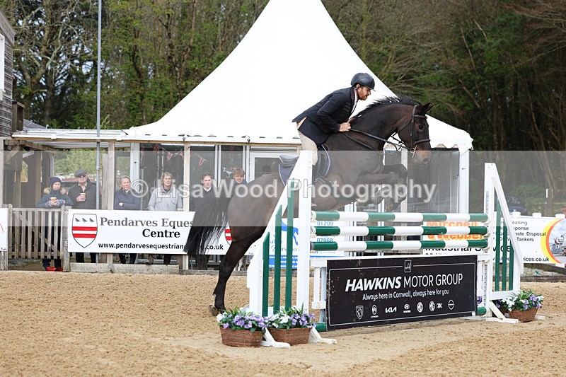 3E7A2490 - Class 9: Senior 1.30m open