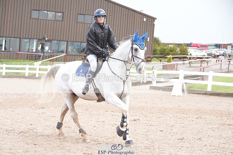 250911-124004-01283 - Cls 11 85cm Amateur Champ