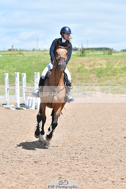 240609A-132235-05608 - Cls 18 Snr Newcomers and 1.10m Open