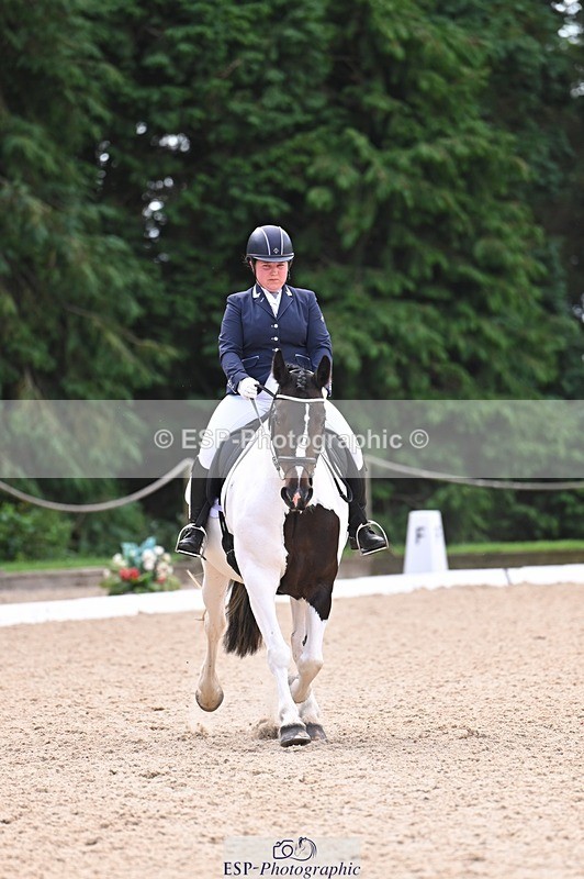 240809-115117-00605 - 228-Lauren.Picknett-Bonnie.V