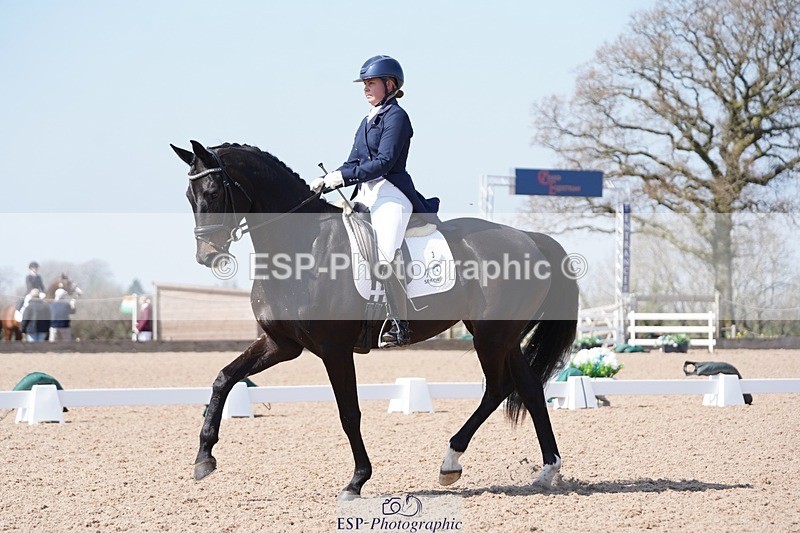 250404-132650-06172 - 003-Abbie.Newbury-Seagry.Firstamour