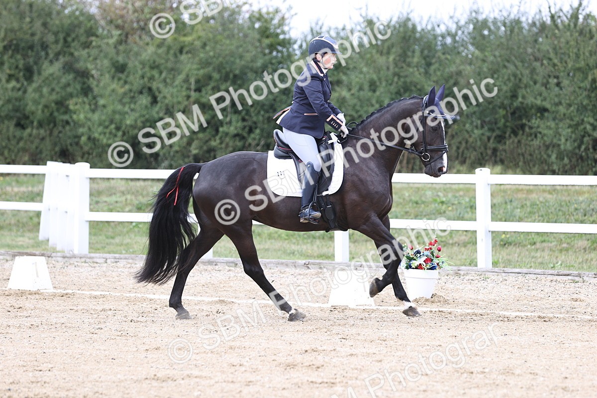 SBM_017583 - Class 14 - Novice 23 - 13.52-14.55