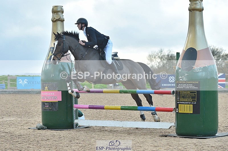 231119A-152220-06381 - Sun Cls 11-13 Children on Horses 90cm, 1m & 1.10m