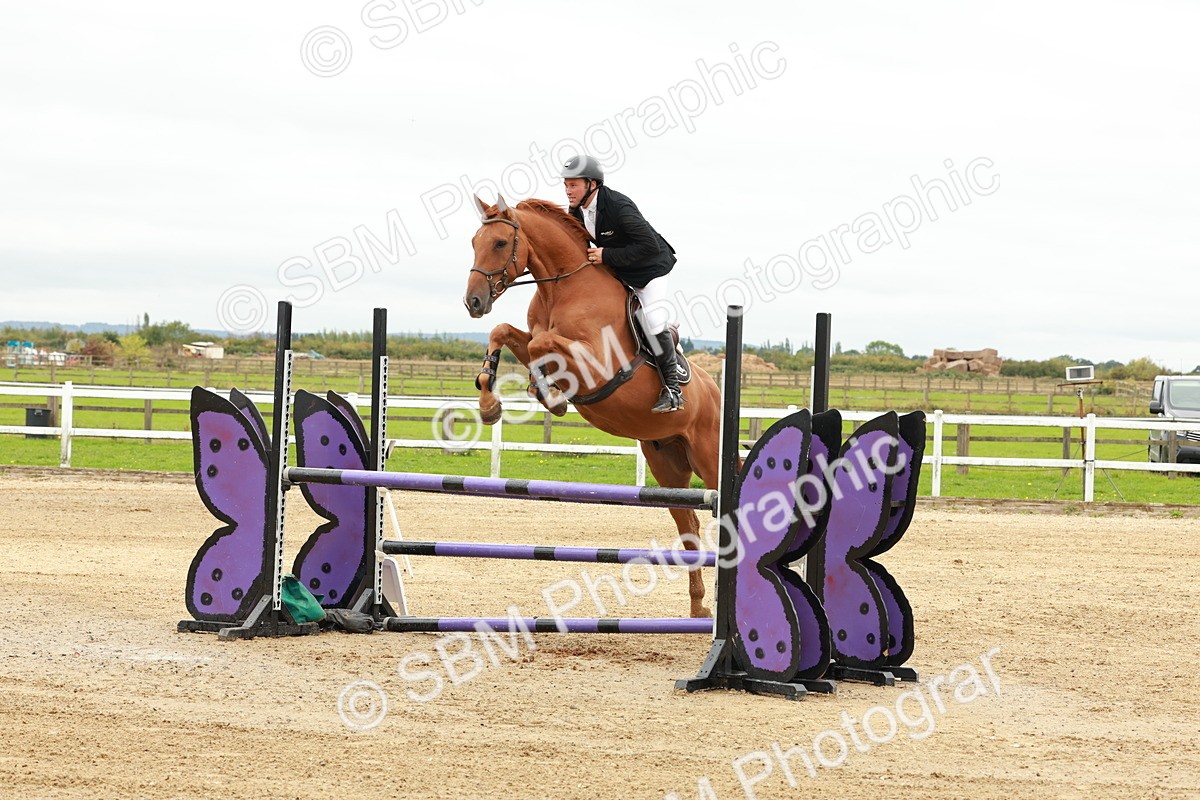 1I0A7610 - Class 4 - Senior Newcomers 1.10m