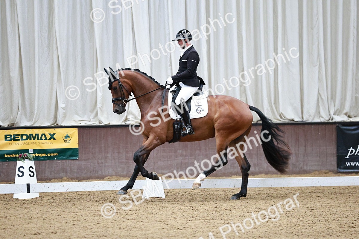 SBM_000672 - Class 1 - Prelim 6 Gold - 11.24-12.40
