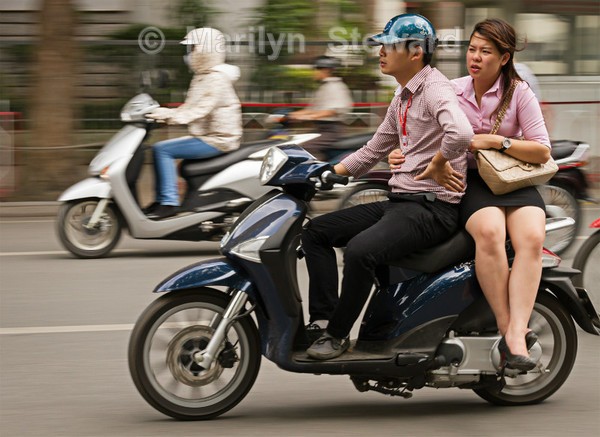 One handed in Hanoi - Exhibition acceptances