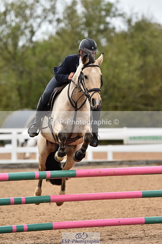 231028A-125708-01544 - Cls 4 Newcomers & 1m Open