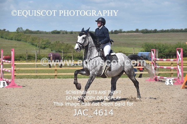 JAC_4614 - CLASS 7 Senior Foxhunter/ 1.20m Open