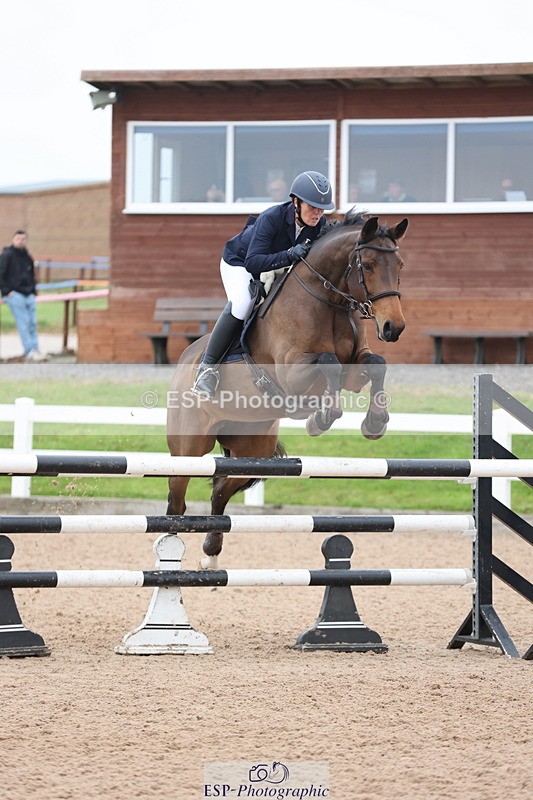 241101A-115833-01575 - FRI Cls 5 Newcomers and 1.10m Open