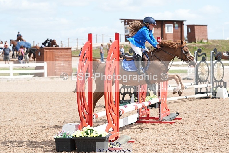 250805-153046-00130 - Clear Round and 60cm