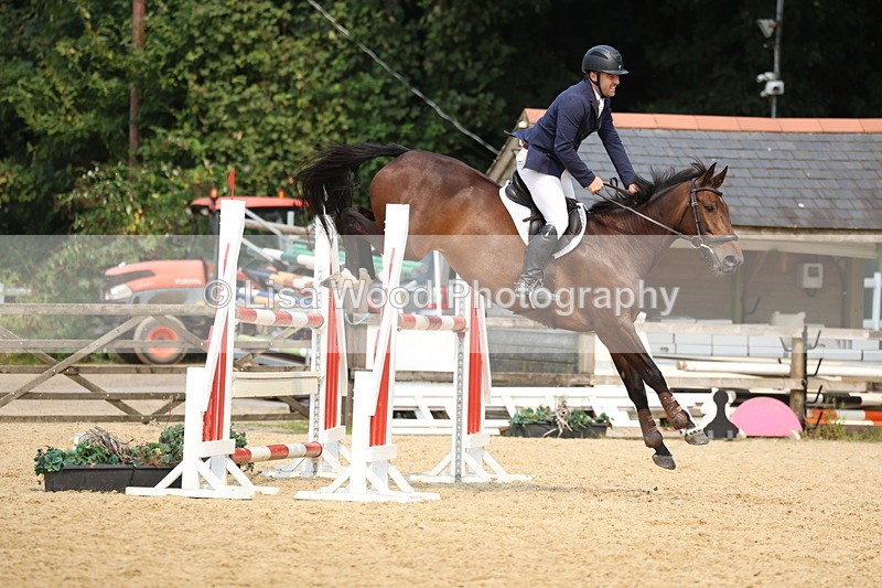 3E7A2694 - Class 9: Senior 1.15m Open