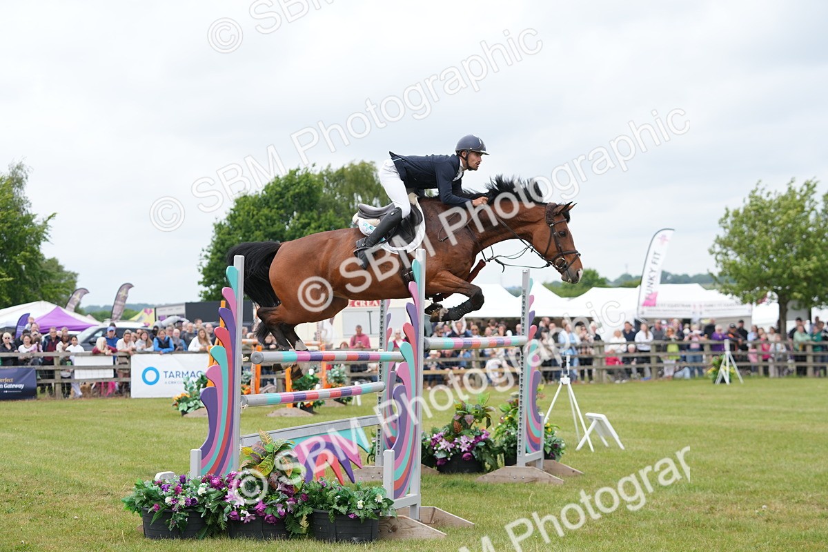 SBM_06588 - Class 202 - National 1.40m Open