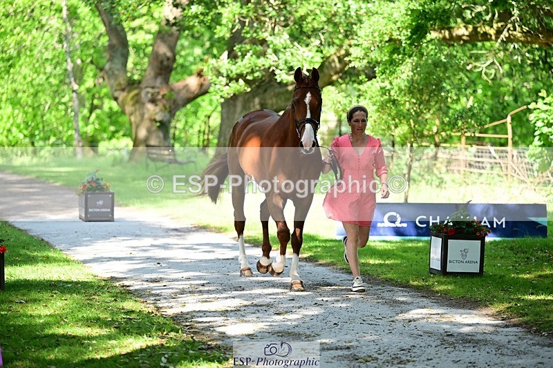 260527A-150834-00881 - C-352-Laura.Collett