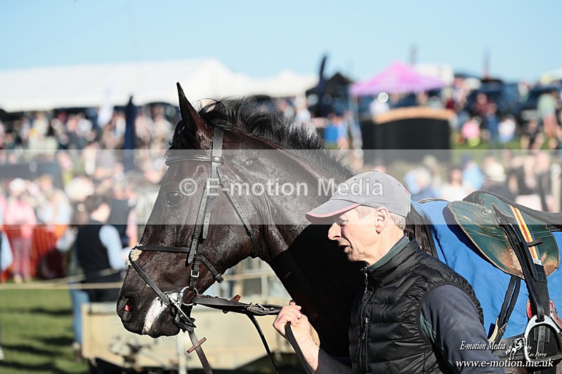 PtP 210326 922 - VWH Cirencester Races 21/03/26