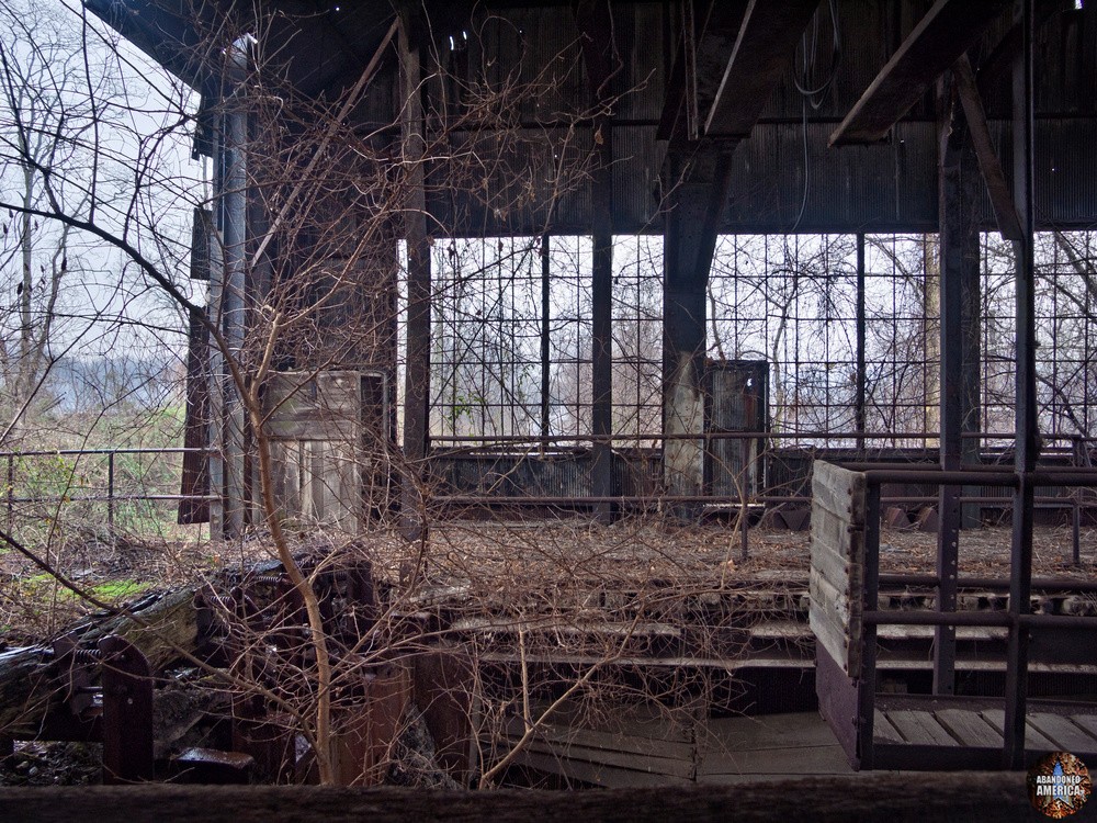 Billmeyer Limestone Quarry (Bainbridge, PA) | Outdoors Indoors - Billmeyer Limestone Quarry