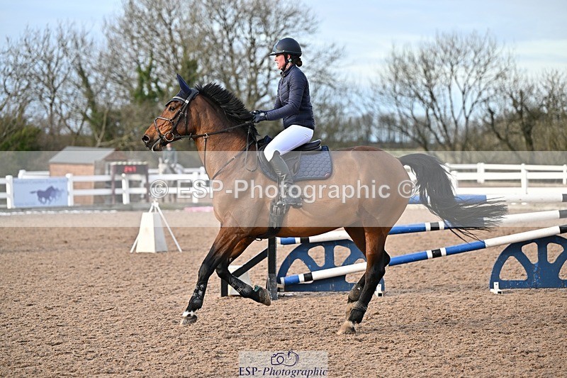 250111-142613-00579 - Cls 13 Foxhunter and 1.20m Open