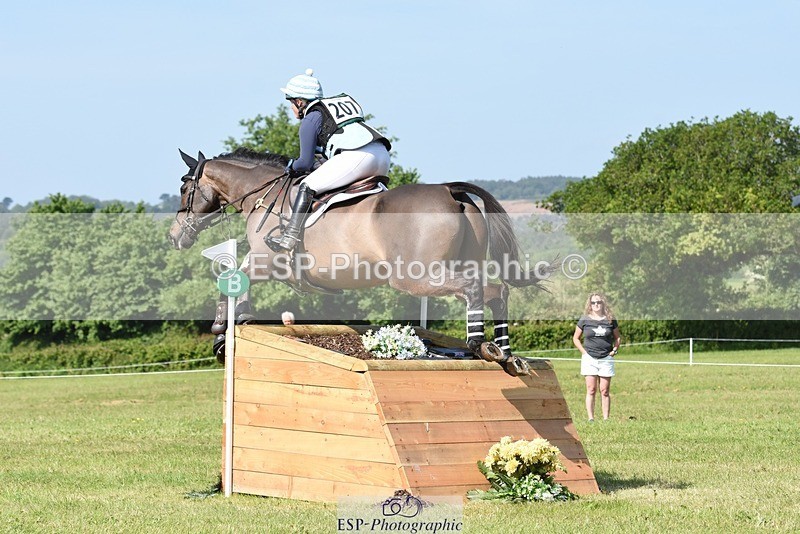 230527-095740-08146 - 207-TYNAN_COOLEY-Lucy_Stimson-XC